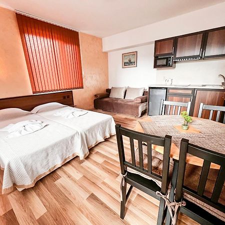 Chrystal Guest House Обзор Номер фото