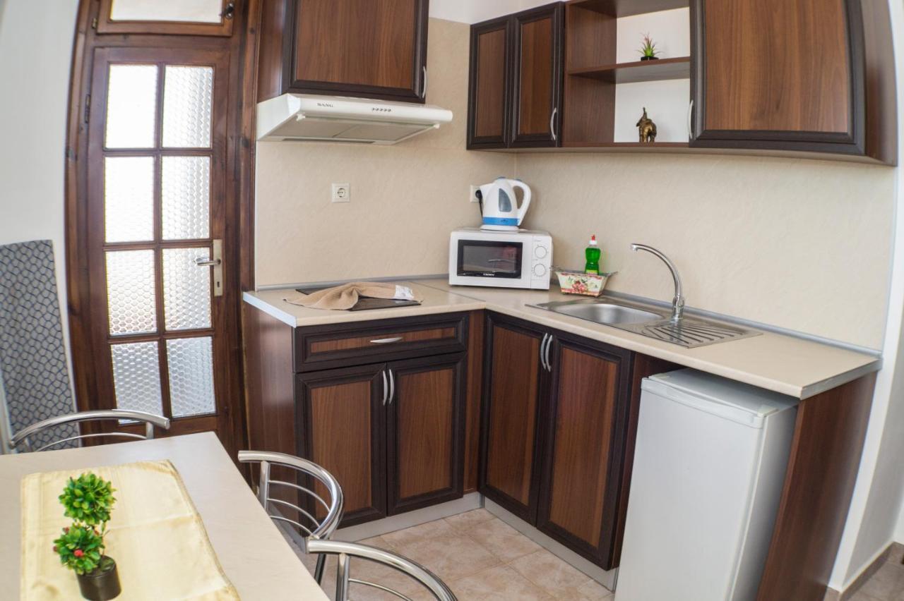 Chrystal Guest House Обзор Номер фото