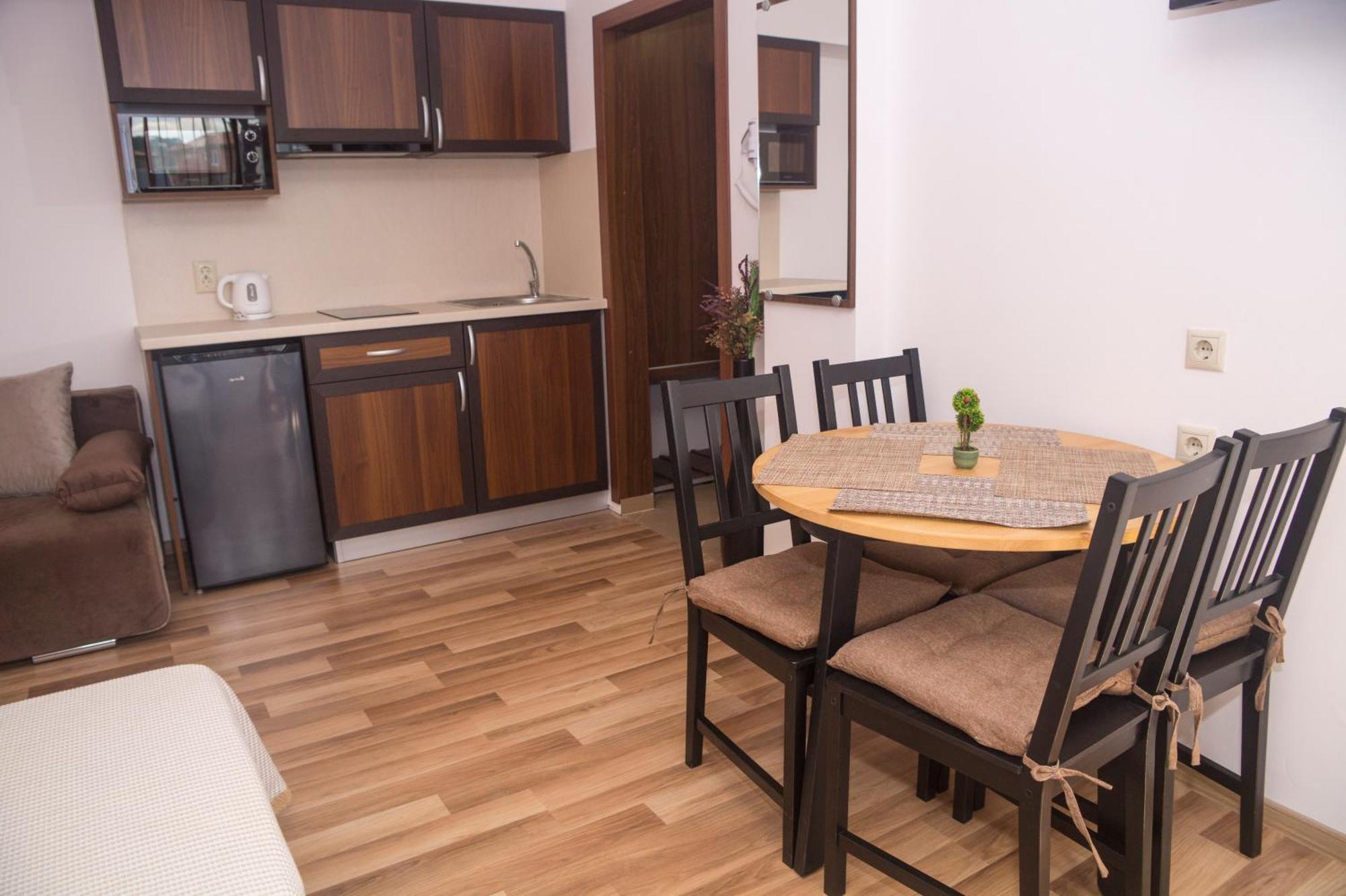 Chrystal Guest House Обзор Номер фото