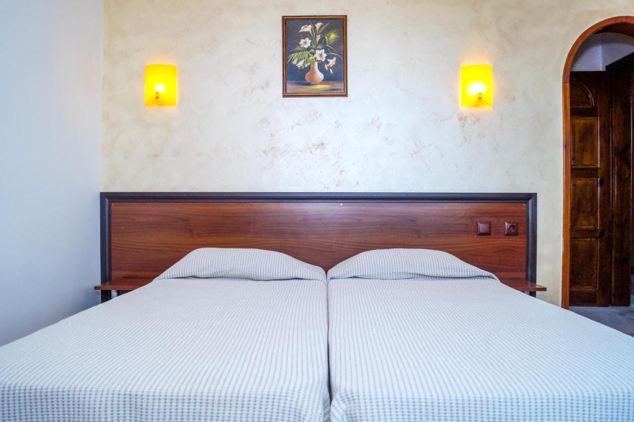 Chrystal Guest House Обзор Экстерьер фото