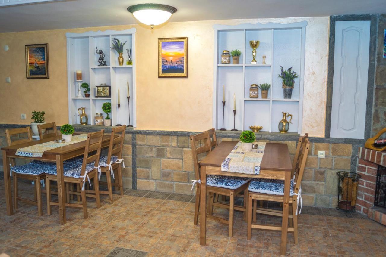 Chrystal Guest House Обзор Экстерьер фото
