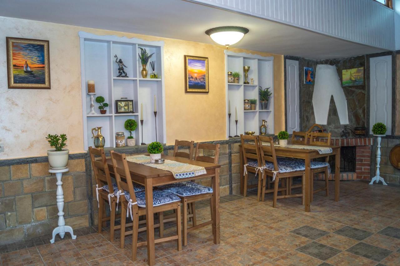Chrystal Guest House Обзор Экстерьер фото
